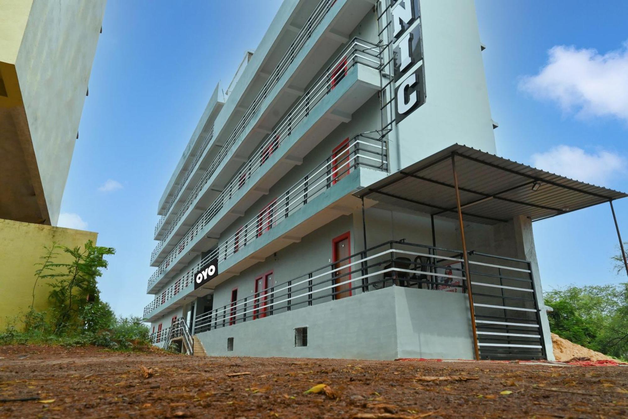 Hotel O Titanic Jamul Екстер'єр фото